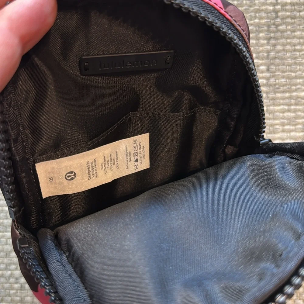Lululemon‎ Crossbody Bag Camo Guava Pink Hawaiian Blue OS